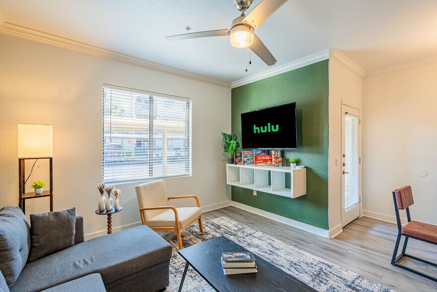 Building Photo - 2155 S 55th St