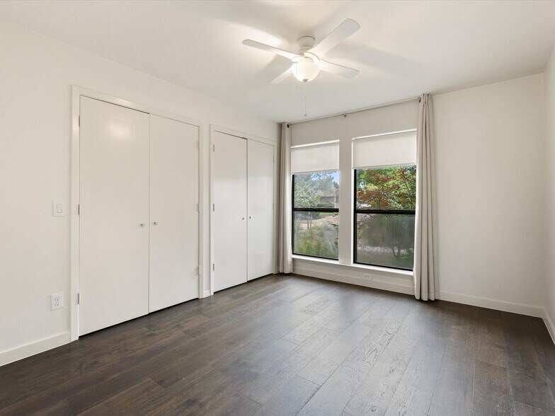 Building Photo - 6801 Winding Rose Trl