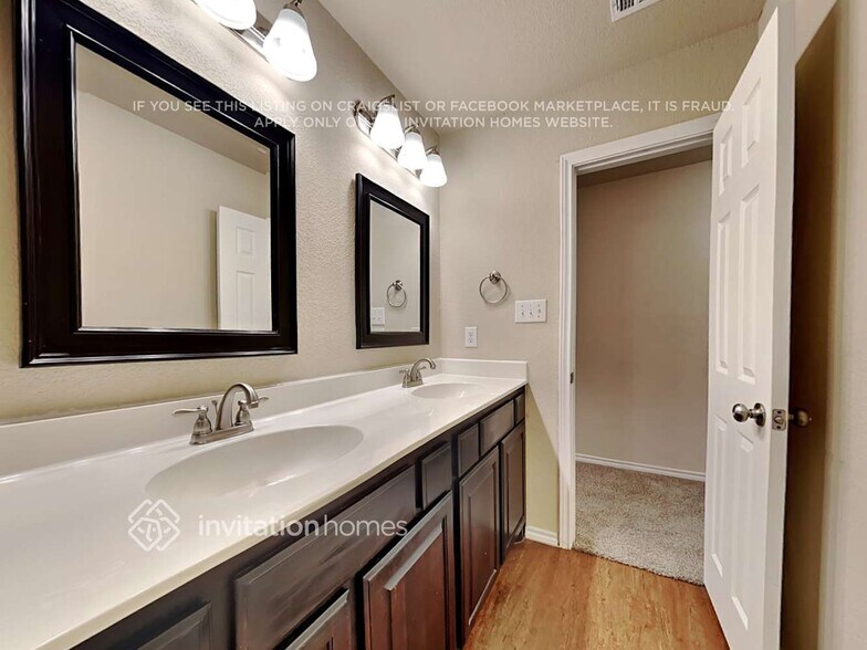 Building Photo - 1804 Wickham Dr