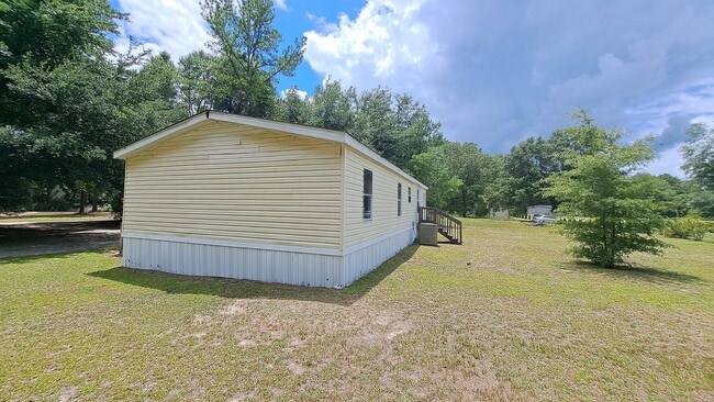 Building Photo - 40 Ginger Ln
