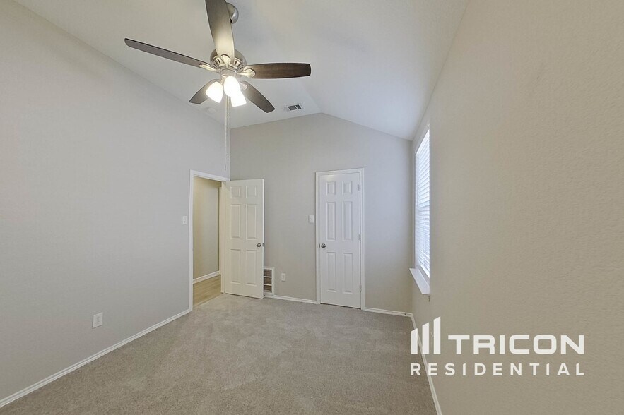 Building Photo - 205 Butternut Dr