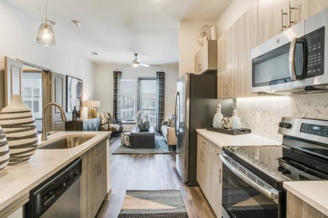 Building Photo - 2 bedroom in Dallas TX 75235