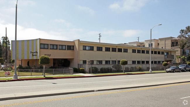 Building Photo - Plaza Del Rey Gardens