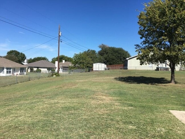 Building Photo - 2305 Purser Dr