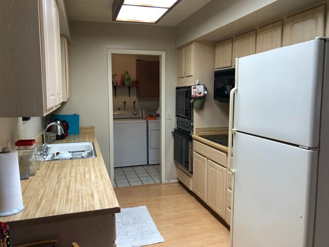 Building Photo - Come enjoy or community in the summer. Perfect home to enjoy Leisure World a 45+ Active Adult Res...