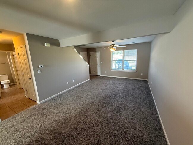 Building Photo - 214 Arctic Wolf Ct