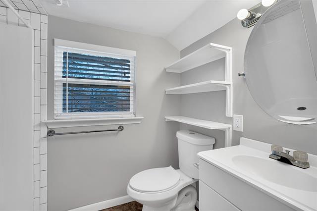 Building Photo - 103 Olive St