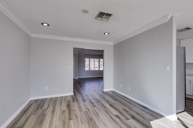 Building Photo - 8392 Gresham Dr