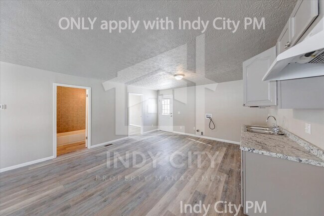 Building Photo - 3440 N Harding St