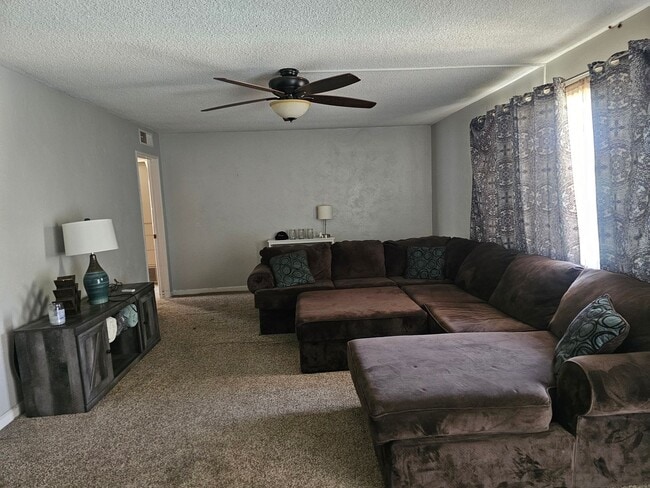 Building Photo - Cute partially furnished apartment with sm...