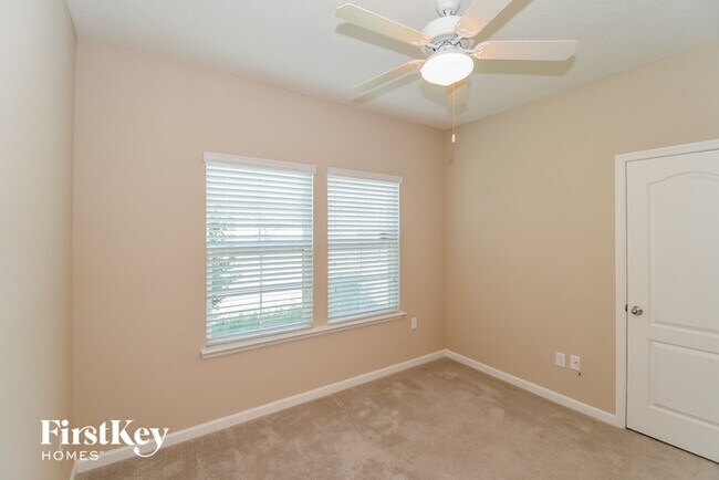 Building Photo - 1544 Mathews Manor Dr