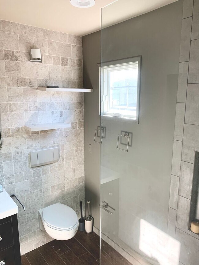 Building Photo - Home-Sweet-Home Vibe in Harper Ave!