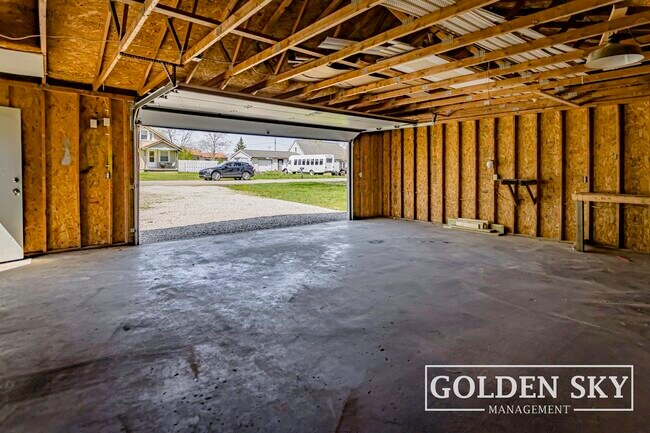 Building Photo - 1700 N Manring Ave