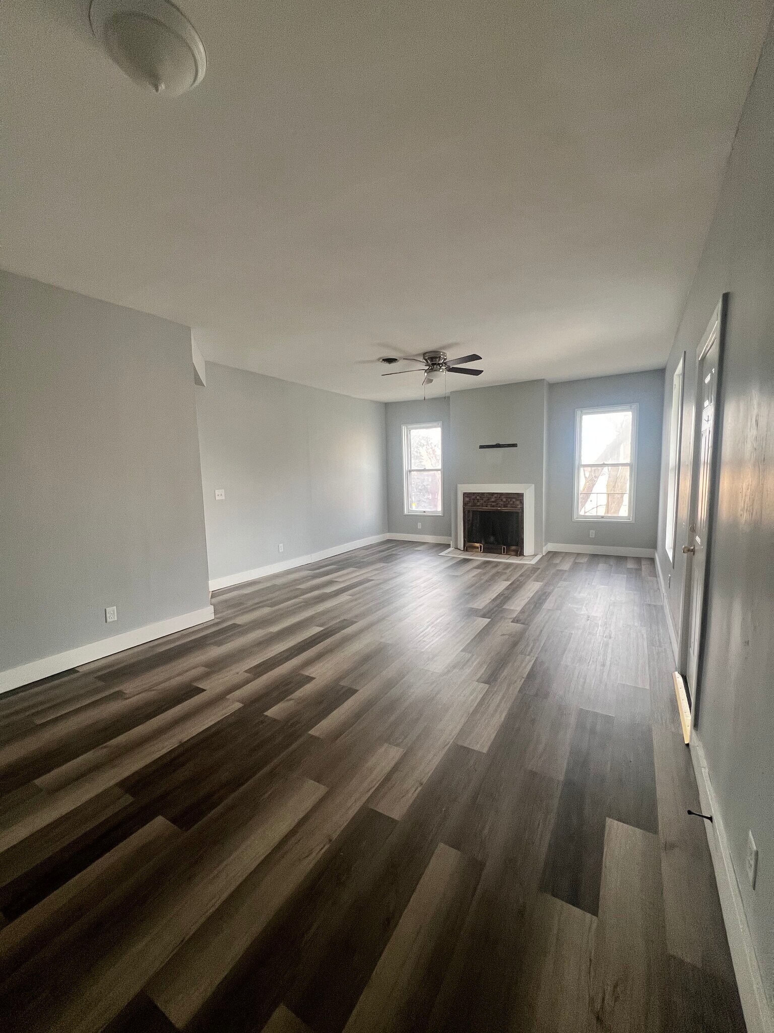 Building Photo - 3523 W Highland Blvd