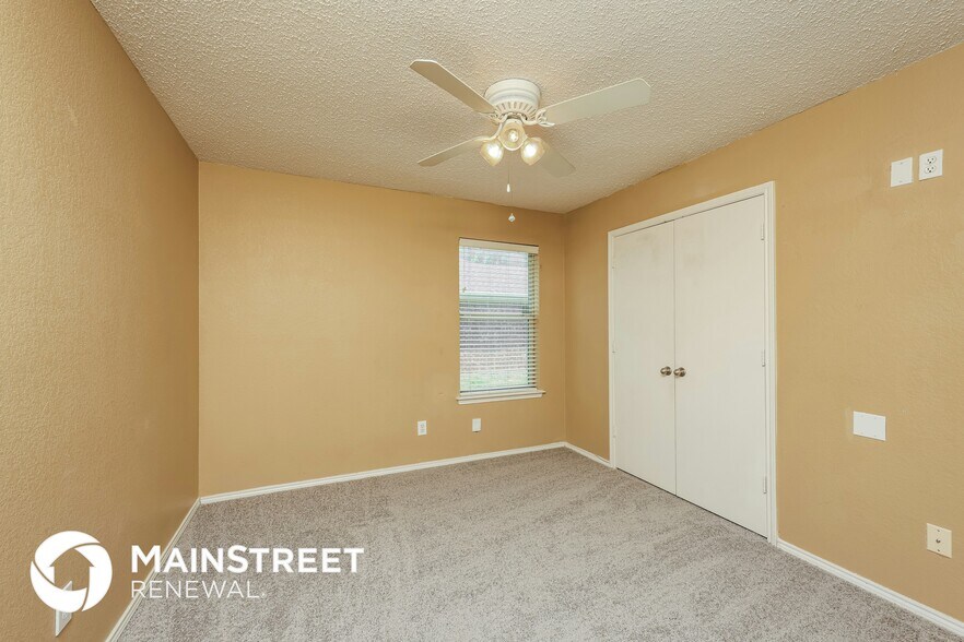 Building Photo - 449 Cambridge Dr