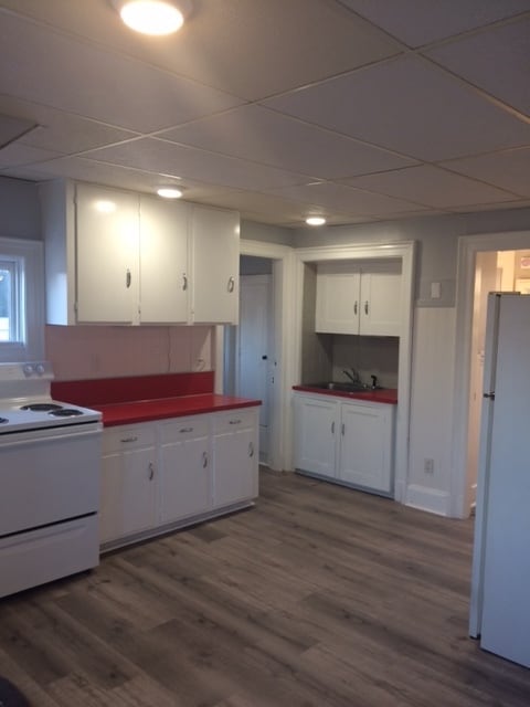 Building Photo - 52 Lawrence St