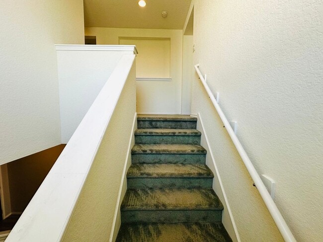 Building Photo - Your Dream Awaits! A Charming 4 bedroom 2....