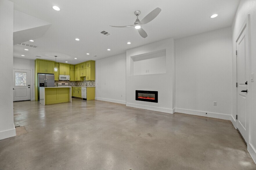 Building Photo - 124 S Mockingbird Cir