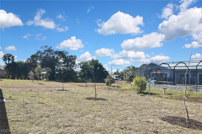 Building Photo - 1906 Northwest 28th Ave