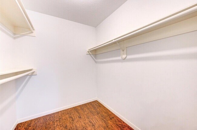 Building Photo - 3838 Fawn Creek Dr