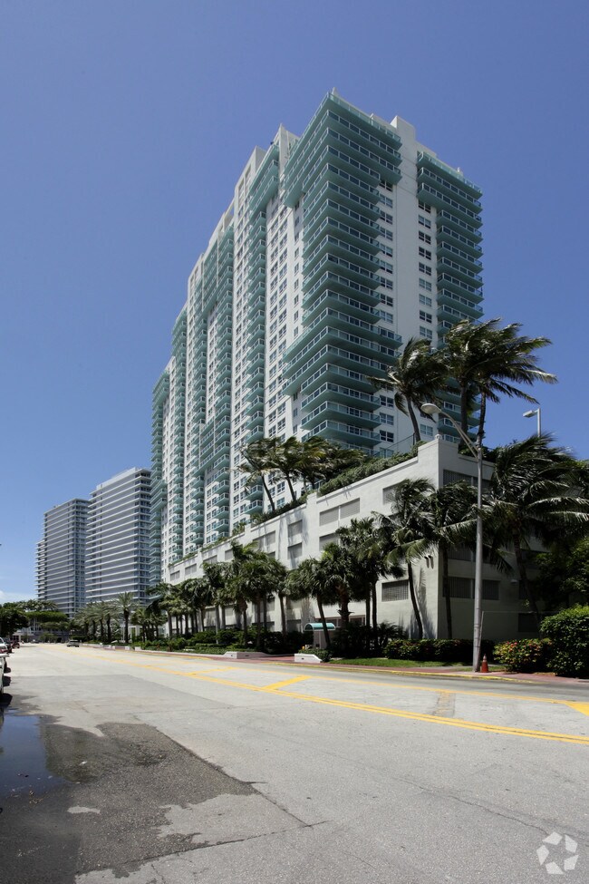 Building Photo - The Floridian
