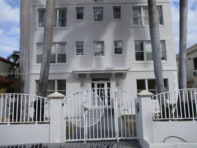 Primary Photo - 1027 Pennsylvania Ave
