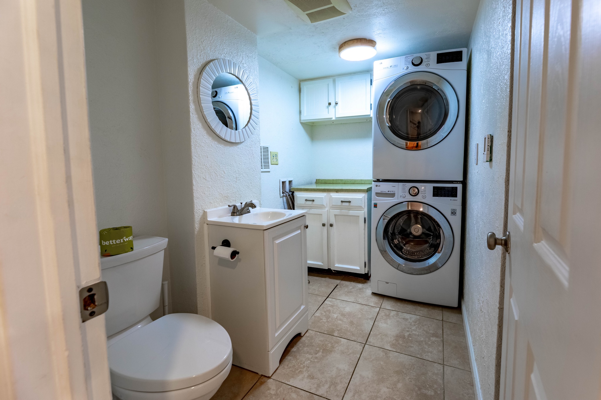 Half Bath with In-unit laundry - 3720 Iris Ave