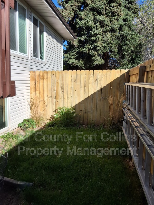 Building Photo - 2814 Parklake Dr