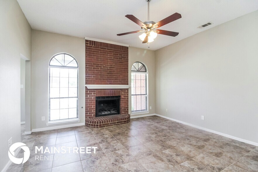 Building Photo - 4205 Martha Ln