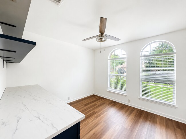 Building Photo - AVAILABLE NOW!; APPLY TODAY AT OUR WEBSITE!!