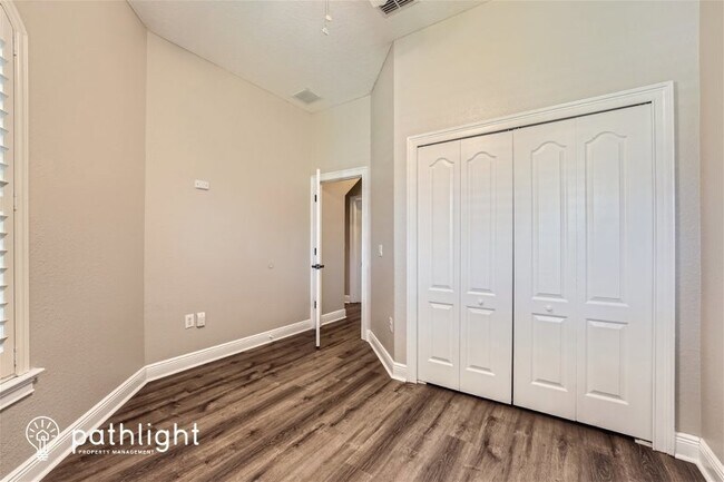 Building Photo - 461 Sanford Ave