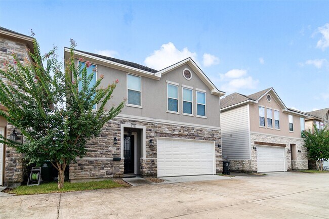 Building Photo - 7705 Shannon Dr