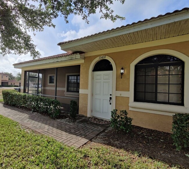 Primary Photo - Charming 2Bed/ 2Bath in Poinciana Tuscany ...
