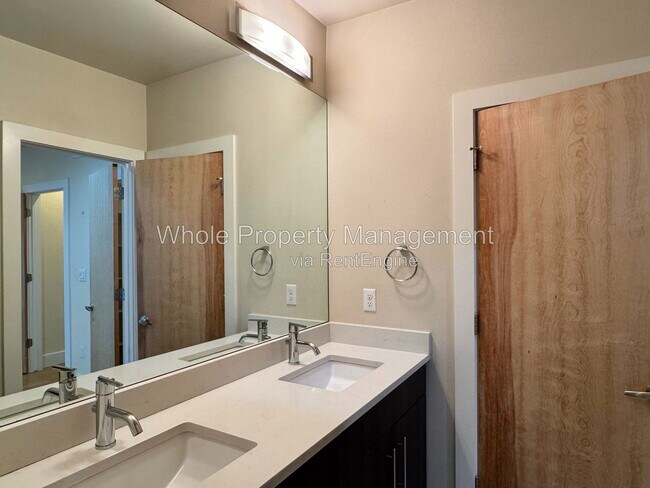 Building Photo - 3032 Zuni St