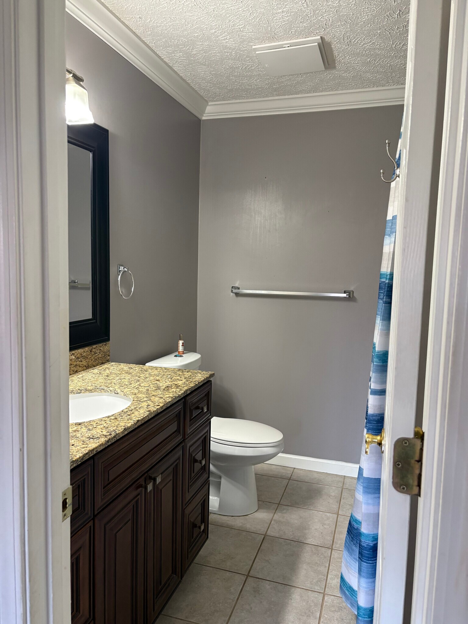 Building Photo - 1617 Country Meadows Dr