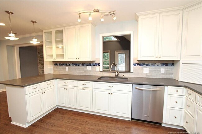 Building Photo - 100 Fawn Ct