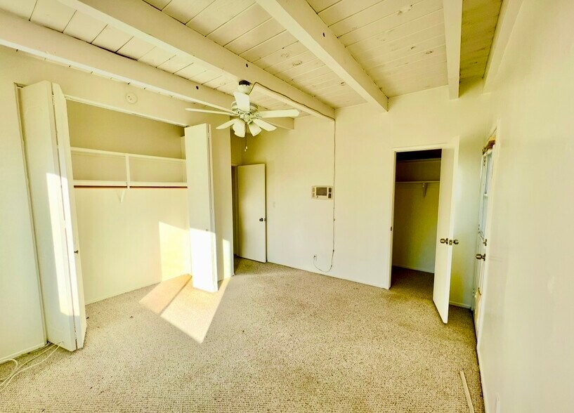 Building Photo - 2113 Clark Ln