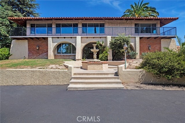 Building Photo - 1731 La Loma Dr