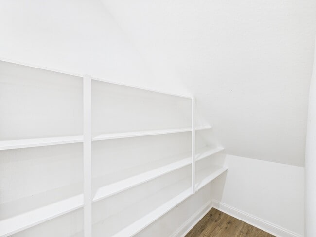 Building Photo - 4619 Stassen St