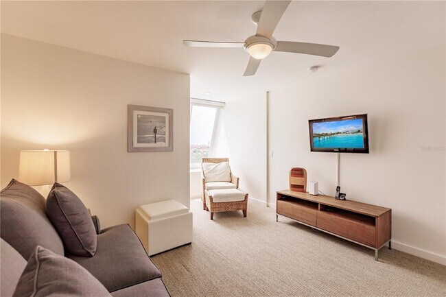 Building Photo - 1255 E Peppertree Dr