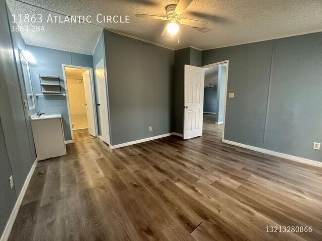 Building Photo - 11863 Atlantic Cir