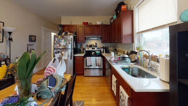 Building Photo - 295-297 Washington St