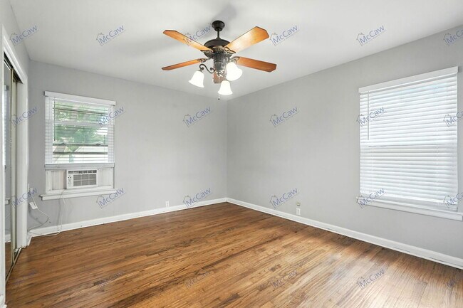 Building Photo - 1520 Hilltop Dr