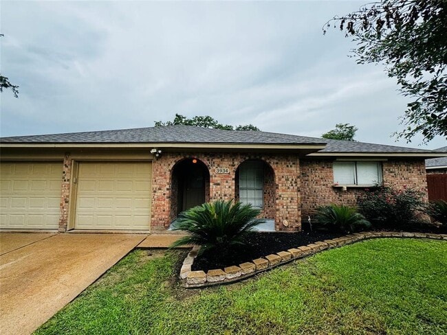 Primary Photo - 3934 Thistlewood Dr