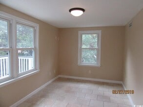 Building Photo - 205 5th Ave N