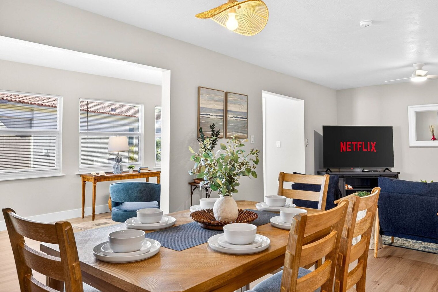 Building Photo - 153 Vista Hermosa Cir