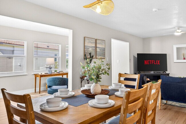 Building Photo - 153 Vista Hermosa Cir