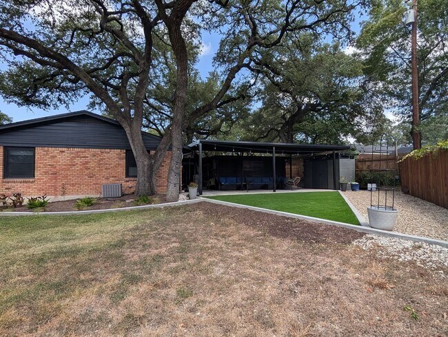 Building Photo - 4421 Cedar Mountain Dr