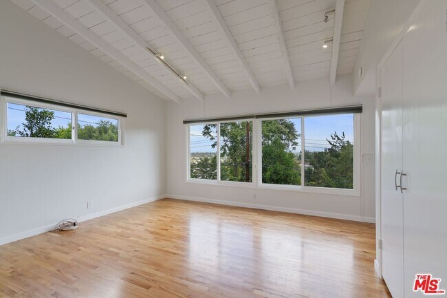 Building Photo - 13463 Rand Dr