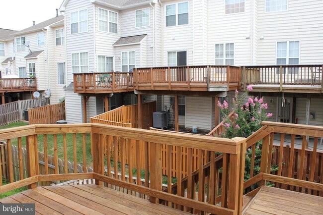 Building Photo - 13502 Nickleback Ct